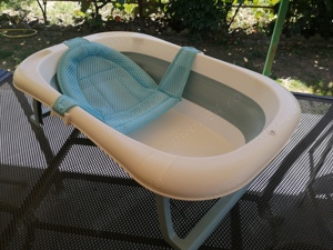 Cadita vanita pliabila pentru imbaiat bebelusi