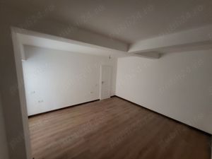 Vând apartament o cameră  - imagine 2