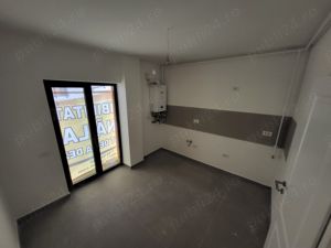 Vând apartament o cameră  - imagine 5