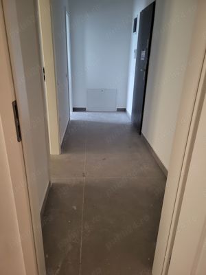 Vând apartament o cameră  - imagine 4