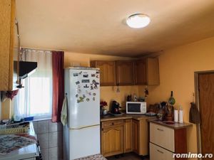 Casa in Giulvaz de 3 camere, SU 163 mp, teren 729 mp - imagine 8