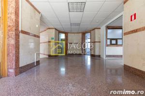 Spatiu comercial P+1, Buhusi, central, jud Bacau - imagine 4