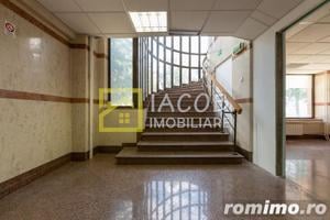 Spatiu comercial P+1, Buhusi, central, jud Bacau - imagine 6