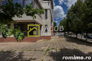 Spatiu comercial P+1, Buhusi, central, jud Bacau - imagine 3