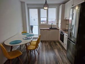 Închiriez apartament 2 camere. Nu sunt interesata de colaborare cu agenții imobiliare.