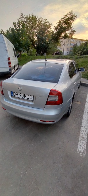 Vând SKODA OCTAVIA 2 face lift 1.6 diesel  - imagine 8 Vând SKODA OCTAVIA 2 face lift 1.6 diesel  - imagine 8