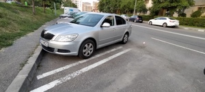 Vând SKODA OCTAVIA 2 face lift 1.6 diesel  - imagine 5 Vând SKODA OCTAVIA 2 face lift 1.6 diesel  - imagine 5