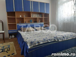 Apartament la curte comuna 3 camere 74 mpu loc parcare 54 mp teren - imagine 2