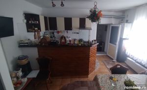 Casa Km 4-5 doua familii - imagine 6