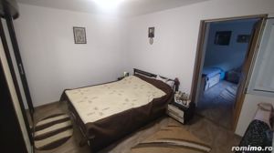 Casa Km 4-5 doua familii - imagine 4