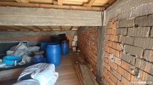 Casa Km 4-5 doua familii - imagine 18