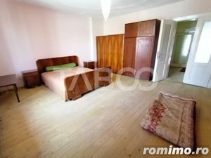 Casa in zona Centrala din Sibiu cu 6 camere garaj pivnita teren 585 mp - imagine 9