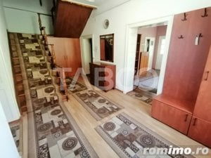 Casa in zona Centrala din Sibiu cu 6 camere garaj pivnita teren 585 mp - imagine 18