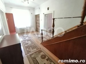 Casa in zona Centrala din Sibiu cu 6 camere garaj pivnita teren 585 mp - imagine 17