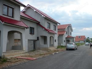 ANGAJĂM muncitori constructori finisori. - imagine 8