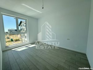 Apartament cu 2 camere, la asfalt, hotel IQ, etaj intermediar cu lift. - imagine 6