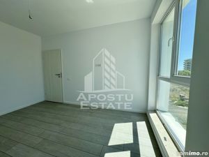 Apartament cu 2 camere, la asfalt, hotel IQ, etaj intermediar cu lift. - imagine 8