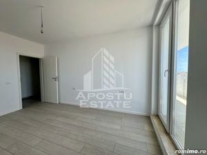 Apartament cu 2 camere, la asfalt, hotel IQ, etaj intermediar cu lift. - imagine 3