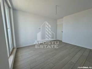 Apartament cu 2 camere, la asfalt, hotel IQ, etaj intermediar cu lift. - imagine 4