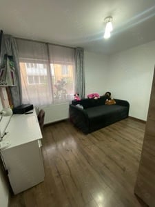 Vând apartament cu două dormitoare  - imagine 2