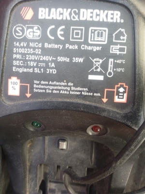 Vând încărcător și 2 acumulatori Black&decker - imagine 4