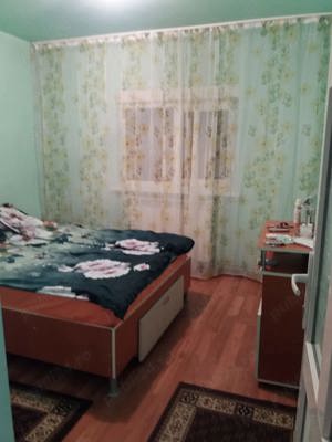 Vînd apartament cu 3 camere în Vălenii de Munte  - imagine 3