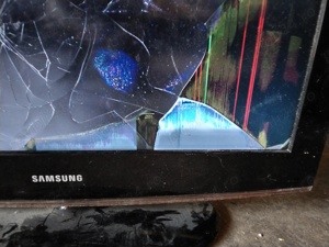 Dezmembrez TV lcd Samsung LE26B450