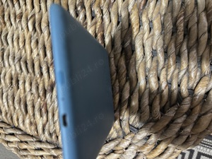 Vând Kindle, dec. 2017,ecran defect, conține 277 cărți de literatură care se pot descarca - imagine 3