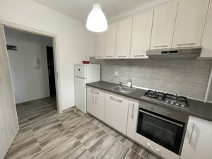 Vand apartament cu 2 camere - imagine 2