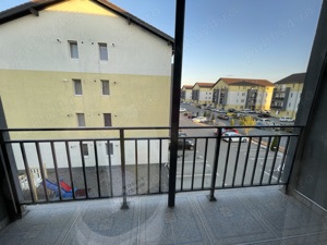 Vand apartament cu 2 camere - imagine 5