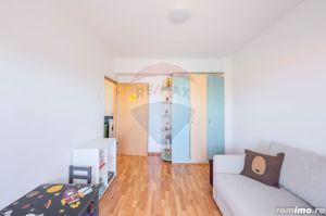 De Vânzare: Apartament Ultracentral cu 4 Camere pe Bulevardul Magheru - imagine 9