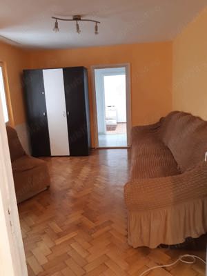 vand apartament Caransebeș 2 camere - imagine 5