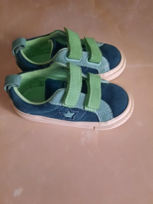 Vând adidași converse 