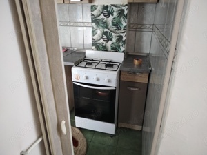 Închiriez apartament 1 camera, balcon, în Botoșani 1000 lei + garanție - imagine 6