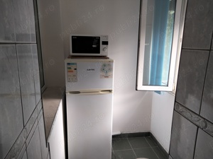 Închiriez apartament 1 camera, balcon, în Botoșani 1000 lei + garanție - imagine 4