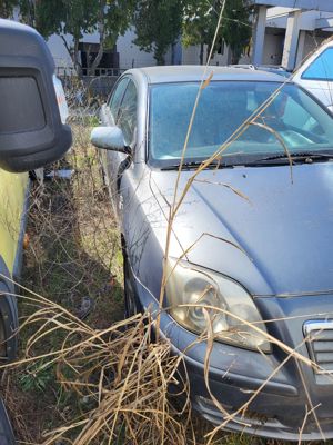 Toyota avensis 2003 - imagine 4