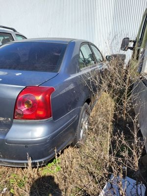 Toyota avensis 2003 - imagine 6