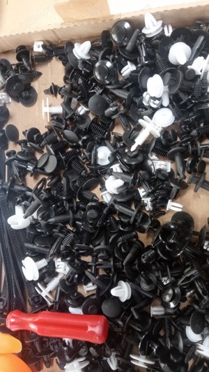 CLIPSURI AUTO .  Trusa completa.  - imagine 2