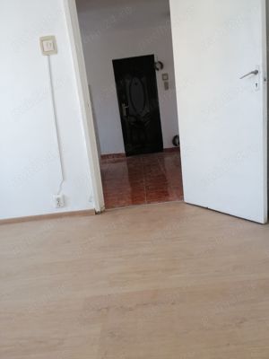 De vânzare apartament cu o cameră în Calea Buziașului  - imagine 4