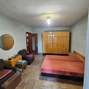 De vânzare apartament 3 camere, central, etaj 1 - Bacău - imagine 2