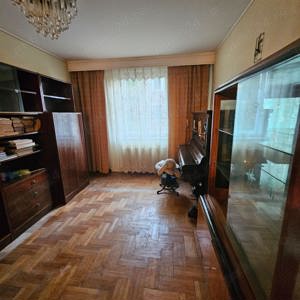 De vânzare apartament 3 camere, central, etaj 1 - Bacău - imagine 8