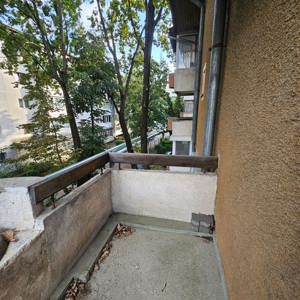 De vânzare apartament 3 camere, central, etaj 1 - Bacău - imagine 9