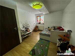 Zona Primarie Mogosoaia | Complex de case cu bariera | Curte cu foisor - imagine 20