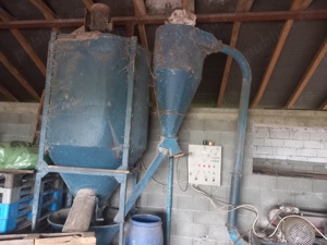 Vând moara BONTIDA cu amestecator 