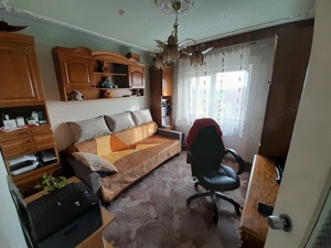 Apartament cu 3 camere, 2 bai, 2 balcoane, centrala proprie, langa Hotel Aurora. - imagine 6