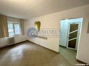 Apartament cu 3 camere la parter pretabil diferite destinatii-Sarari