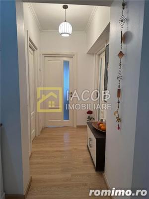 Apartament 4 camere decomandate, ultracentral, Bacau - imagine 14