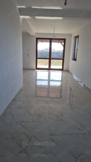 Proprietar vand 1 2 duplex in Sacalaz - imagine 8