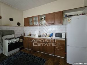 Casa individuala cu demisol si garaj, teren de 855mp, Circumvalatiunii - imagine 7