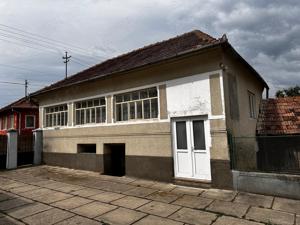 Casa in loc. Paroș, zona Salsu de Sus, Hateg, Hunedoara - imagine 6